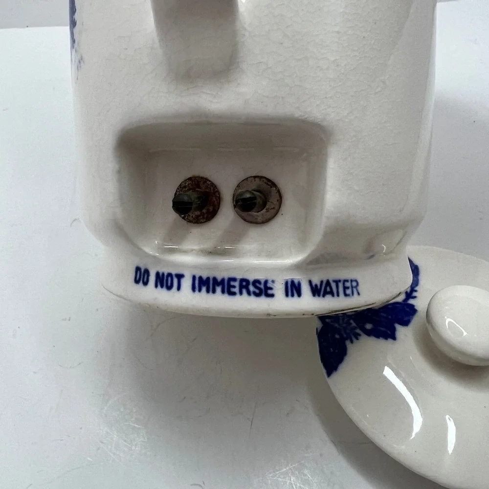 Vintage Japan Ceramic White Blue‎ Floral Electric Kettle 120V 350W With Cord